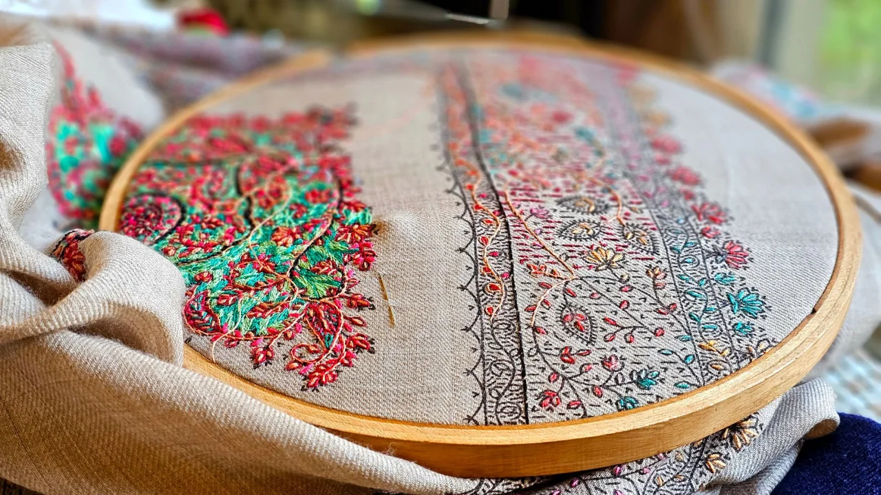 Hand vs Machine Embroidery