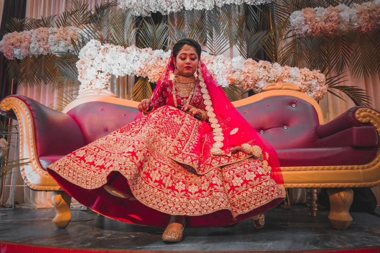 How to Choose a Bridal Lehenga