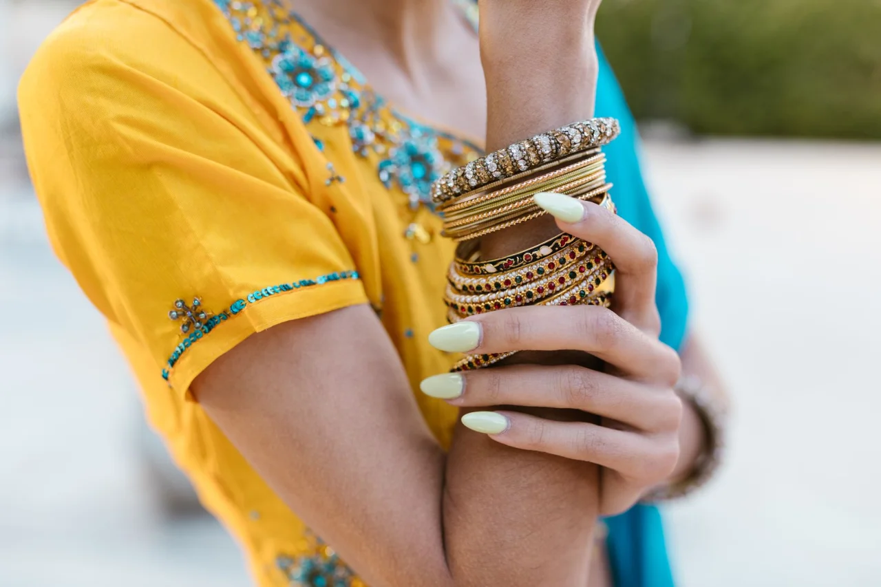 How to Choose a Sharara