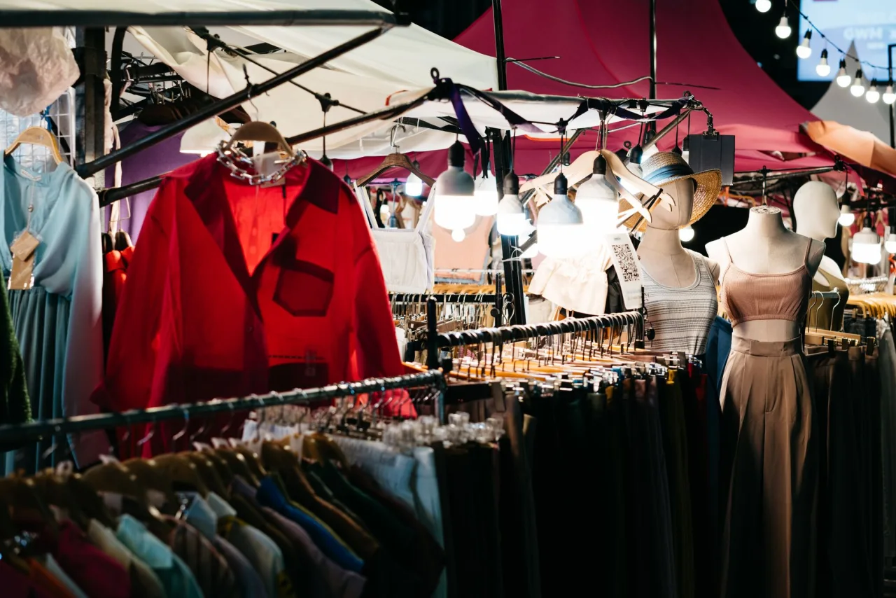 Republic Womenswear: Brand Guide