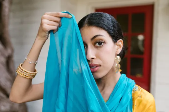 What Are Pakistani Clothes? Full Guide