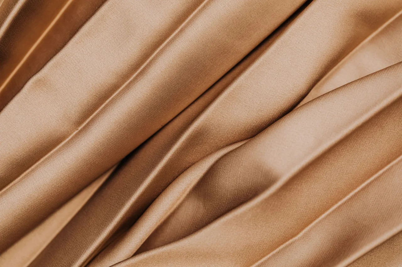 What Is Velvet? A Fabric Guide