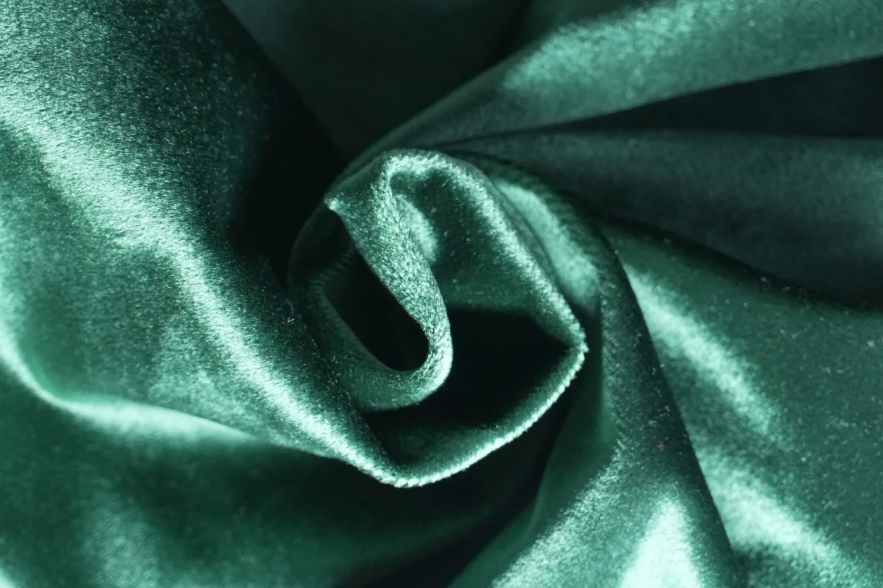 What Is Velvet? A Fabric Guide